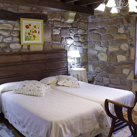 بيت ضيافة Casa Velarde 3*