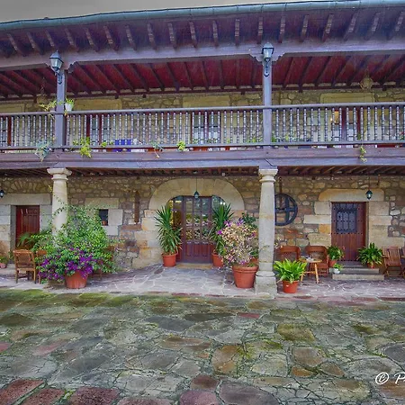 Casa Velarde بيت ضيافة توريلافيجا