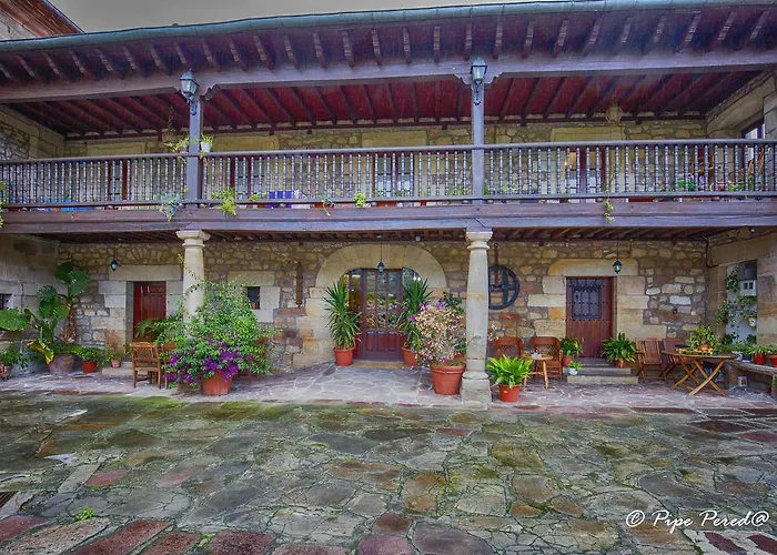 Casa Velarde Pensjonat Torrelavega